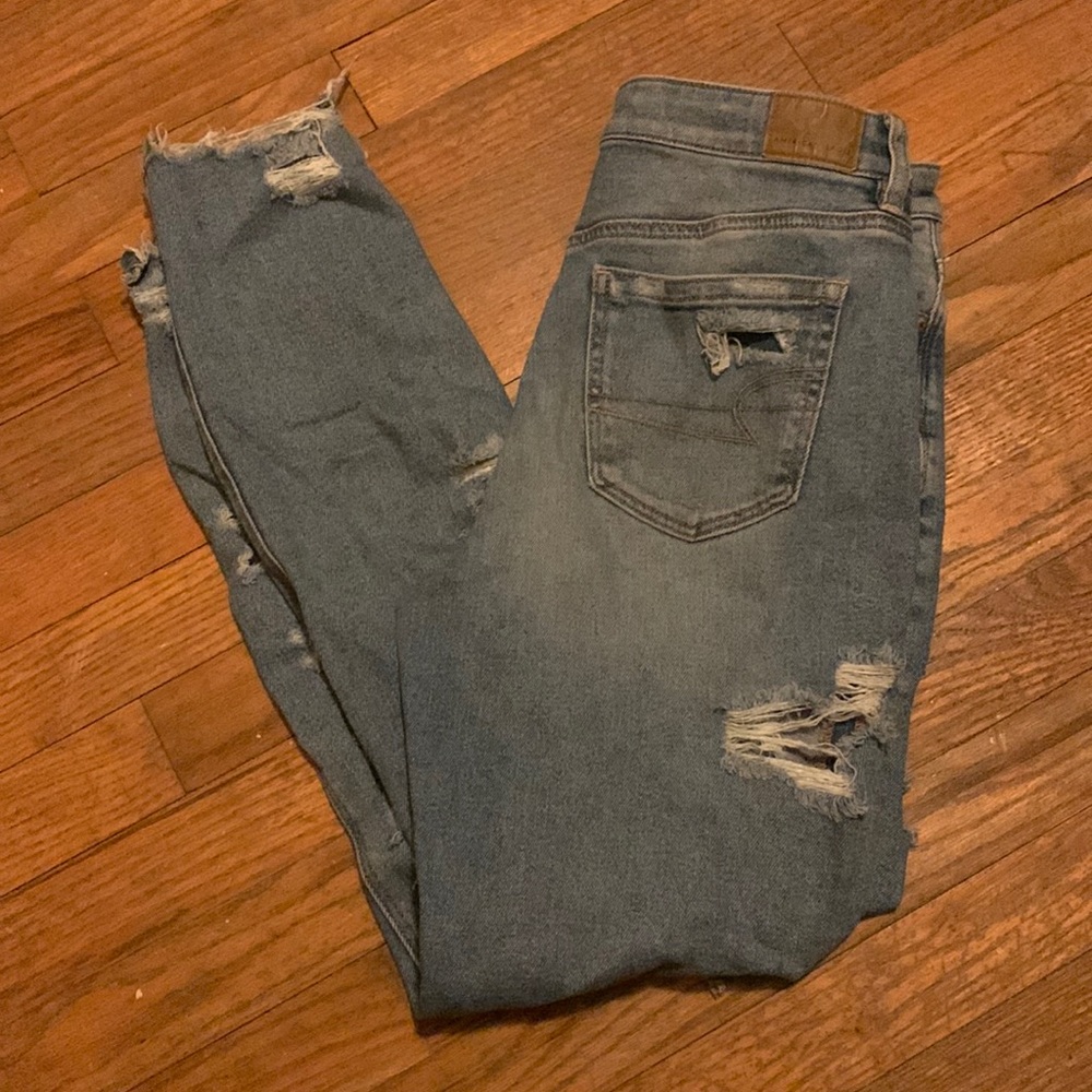 American Eagle Distressed Skinny Mom Jeans
